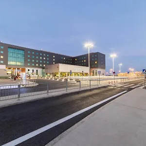 华沙机场万怡酒店 4* 华沙